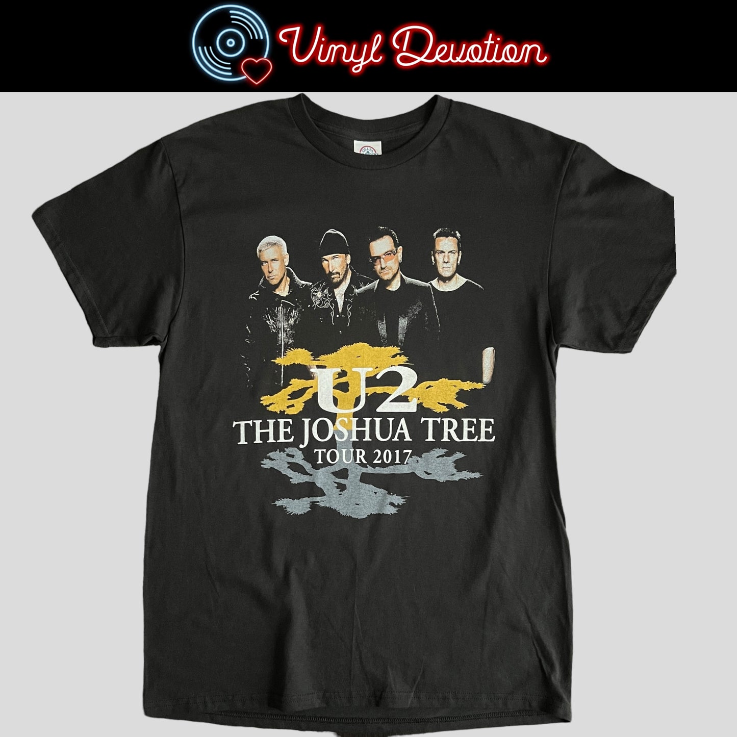 U2 - The Joshua Tree Tour 2017 Black T-Shirt Size Medium