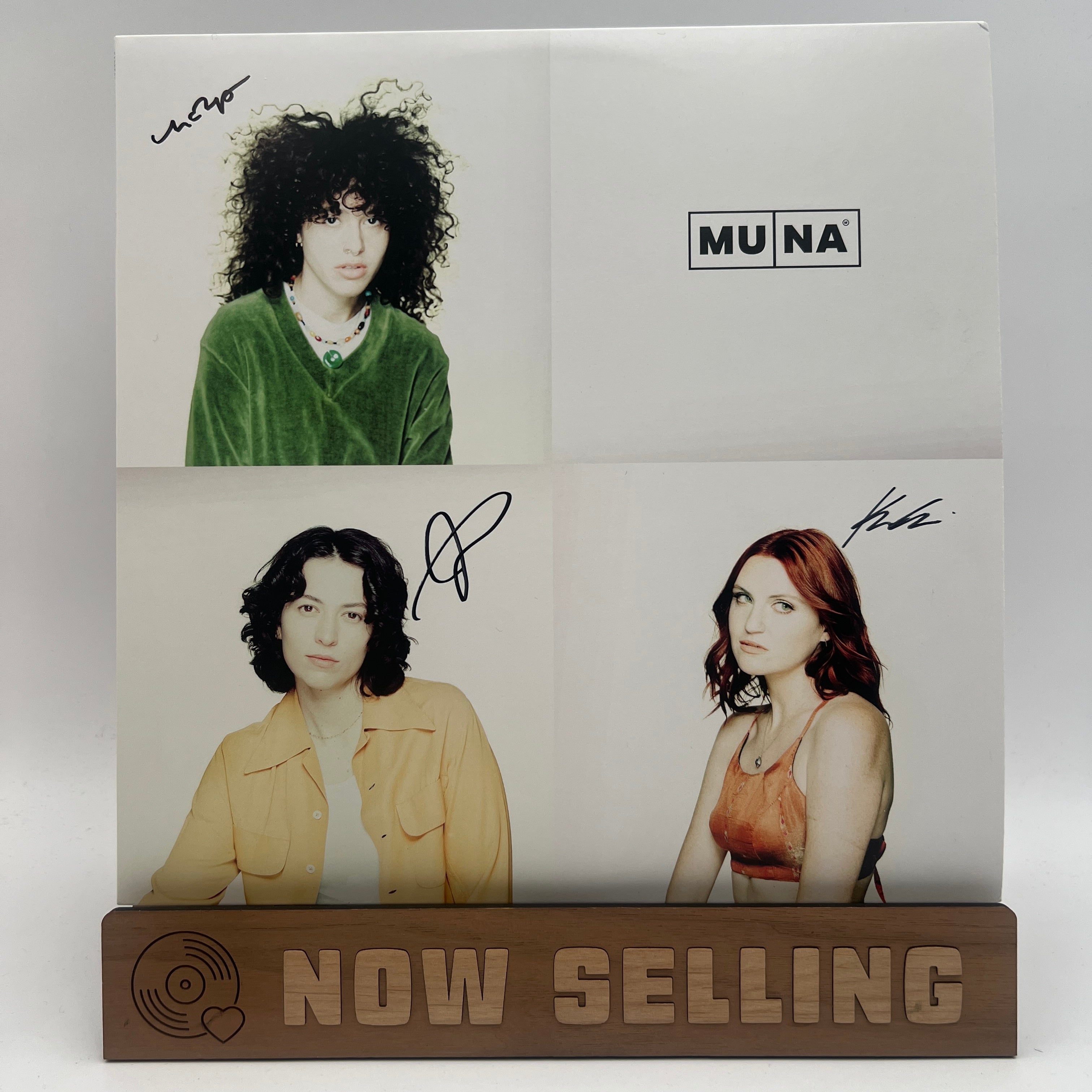 Muna bundle: White Webstore Exclusive variant purchases w/ signed poster